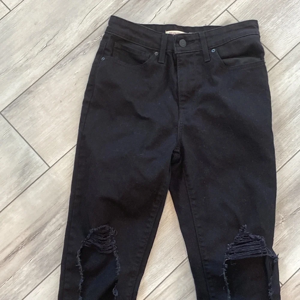 Levi’s 721 high rise skinny jeans size 27
